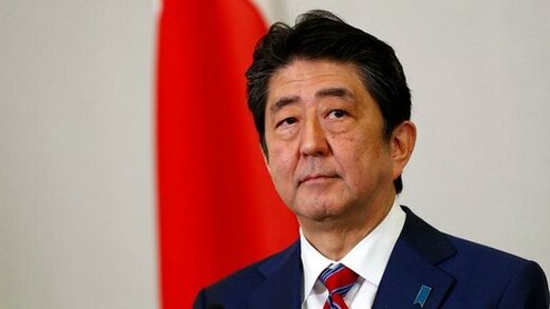 وضعیت کرونایی نخست وزیر ژاپن همه را نگران کرد +عکس
