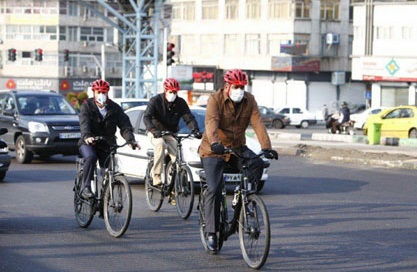 شهردار تهران با دوچرخه به مرکز انتقال خون رفت +عکس