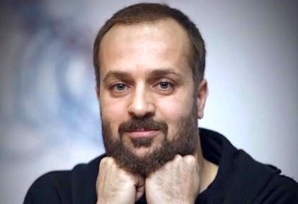 ارسطو پایتخت پدر شد +عکس
