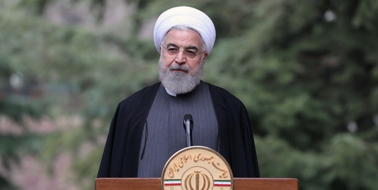 روحانی: ارتش مظهر پشتوانه ملت و منافع ملی است