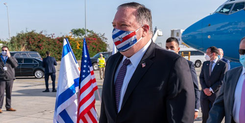 پمپئو با ماسک منقش به پرچم آمریکا در اسرائیل+عکس