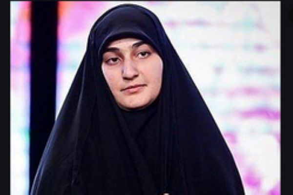 دلتنگی‌ دختر سردار سلیمانی برای پدر در روز عید+عکس