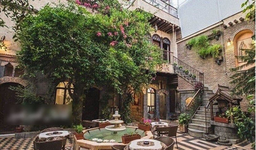 خانه زیبای شاعر معروف +عکس