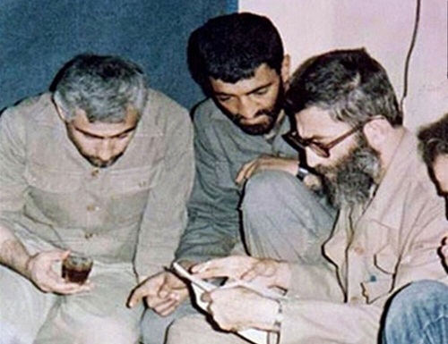 رهبر انقلاب در کنار سردار سپاهی که ربوده شد+عکس