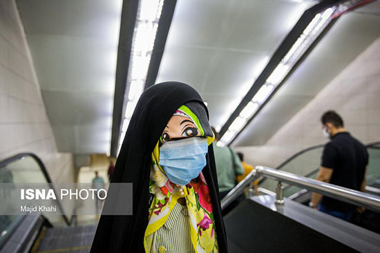 تصویر این دختر در مترو تهران سوژه شد+عکس تصویر این دختر در مترو تهران سوژه شد+عکس