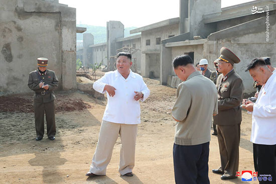رهبر کره شمالی حاضر نشد ماسک بزند+عکس