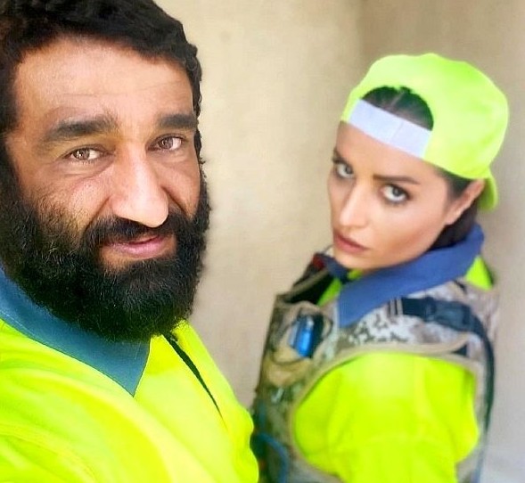 ژ‌ست پژمان جمشیدی با ز‌ن لبنانی + عکس