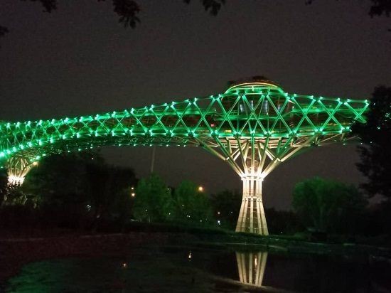 پل طبیعت تهران به رنگ سبز درآمد+عکس