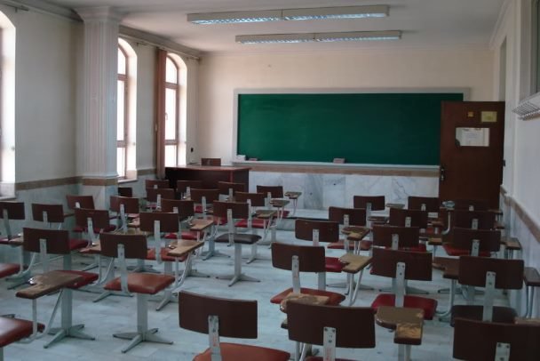 کاهش دانشجو صندلی های خالی دانشگاههای غیرانتفاعی را افزایش داد