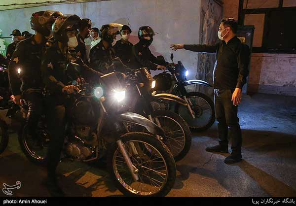 برخورد پلیس با قلیان زیرزمینی در تهران+عکس