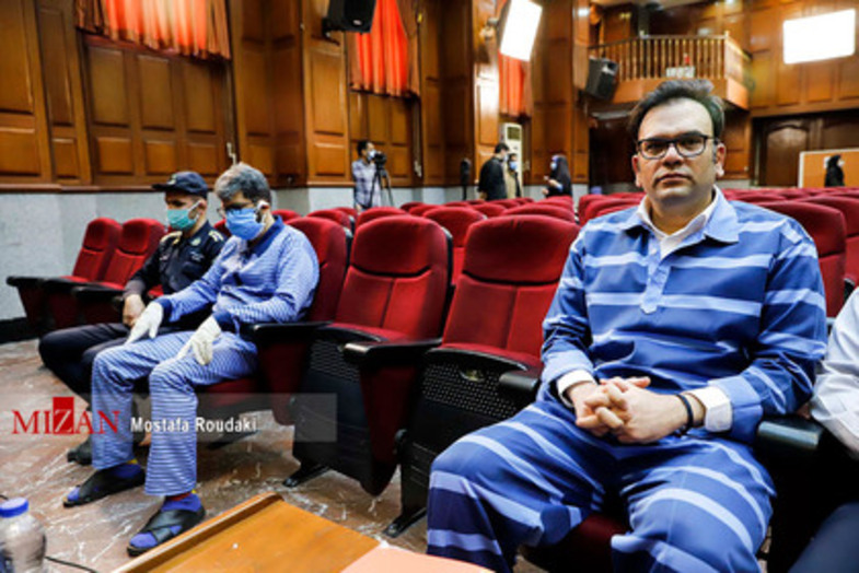  تهیه کننده سریال شهرزاد با لباس زندان در دادگاه +عکس