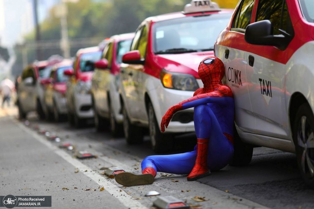 مرد عنکبوتی وسط اعتراضات رانندگان+عکس