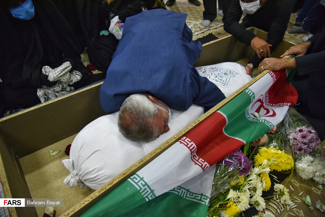 تصاویر دردناک از پدر ایرانی که اشک همه را در آورد+عکس