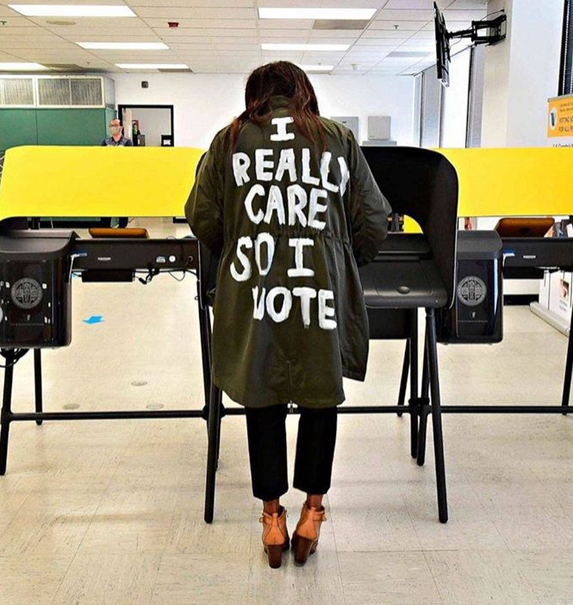 تبلیغ خلاقانه آمریکایی ها برای انتخابات+عکس