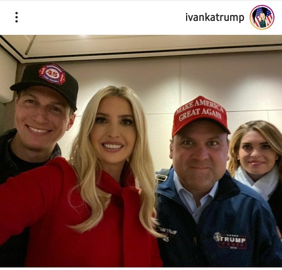 دختر ترامپ شاد و خوشحال در هواپیمای ریاست جمهوری+عکس