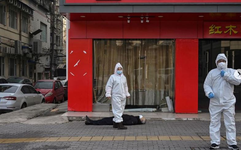 مرگ مرد کرونایی در خیابان +عکس