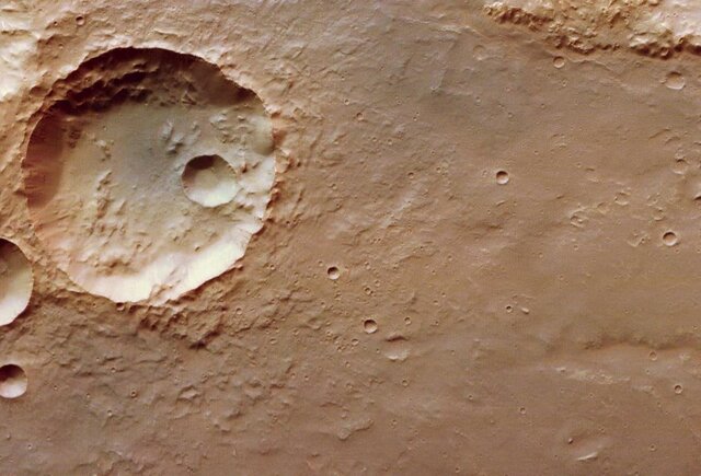  تصاویر جدیدی از دهانه‌های سطح مریخ