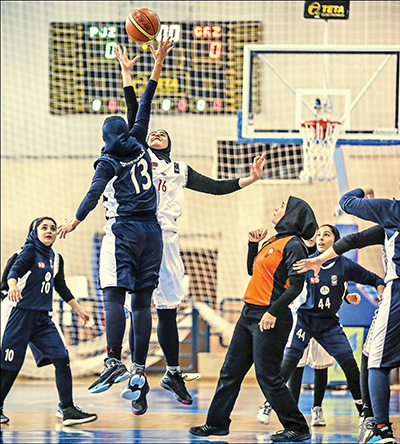 پخش زنده مسابقات بسکتبال زنان برای اولین بار در ایران+عکس