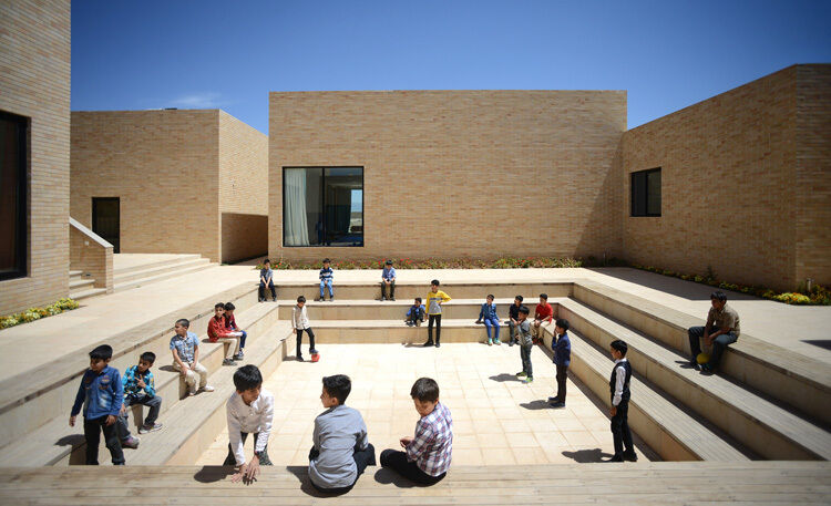 مجتمع غیردولتی استان سمنان جایزه بین‌المللی در معماری کسب کرد