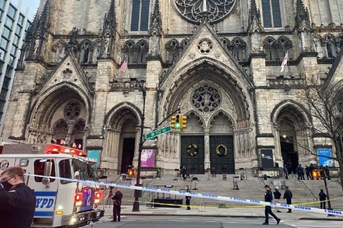 تیراندازی به سمت کلیسا در نیویورک +عکس