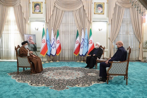 تصویری خاص از جلسه امروز روحانی، رئیسی و قالیباف+عکس