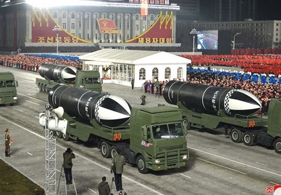 رونمایی از قوی‌ترین موشک جهان در کره شمالی+عکس