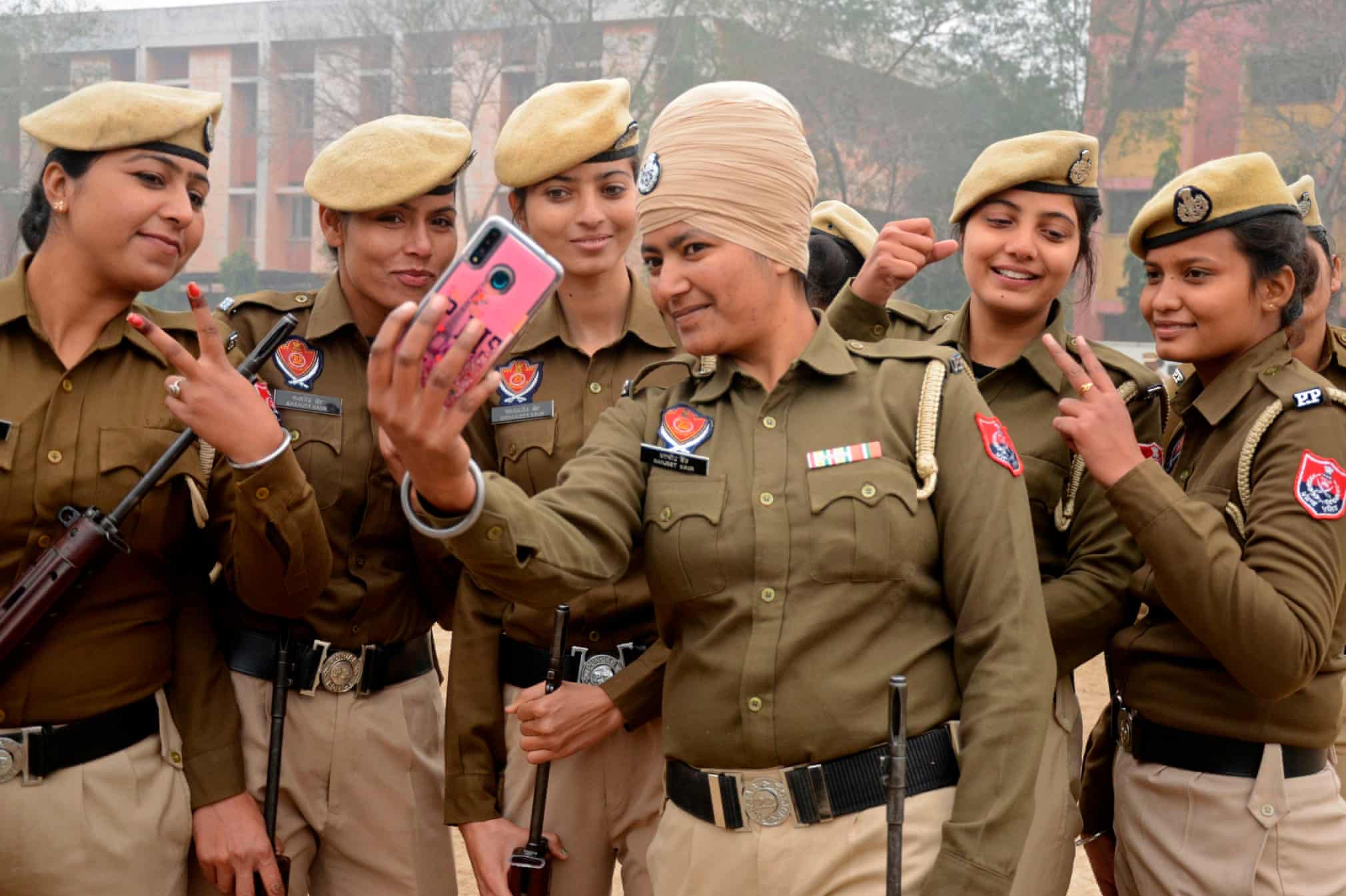 زنان خوشتیپ پلیس هند +عکس