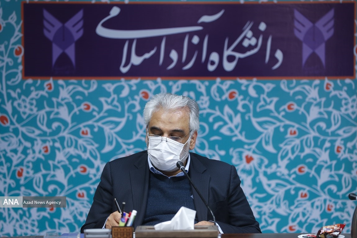 نشست جمعی از دانشجویان مقطع دکتری دانشگاه آزاد با دکتر طهرانچی 