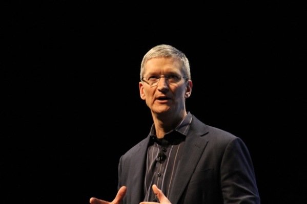 مدیر ارشد اپل از شبکه‌های اجتماعی انتقاد کرد