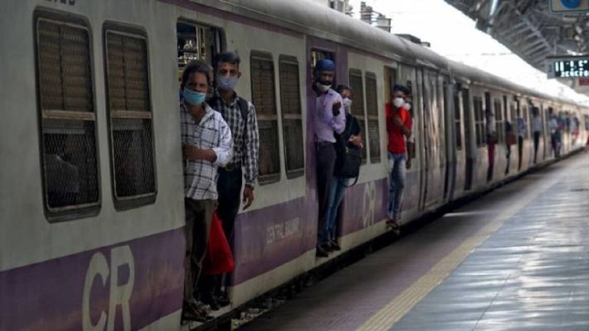 حرکت عجیب مرد هندی هنگام سوار شدن به قطار
