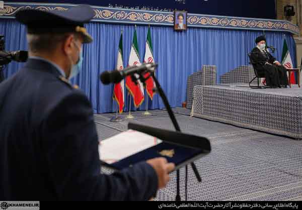 دیدار متفاوت پرسنل نیروی هوایی با رهبری +عکس