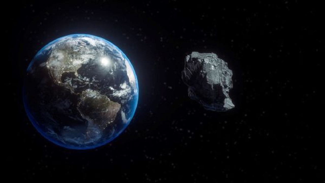 عبور سیارکی خطرناک از کنار زمین در ماه آینده 
