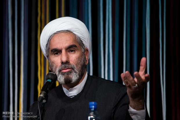 تحول در علوم انسانی بدون توجه به محیط علمی امکان‌پذیر نیست