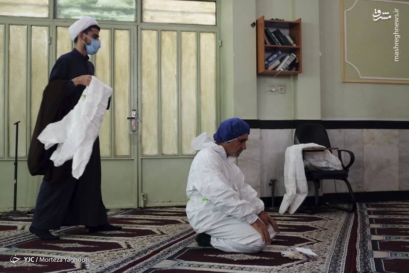 نماز پرستار خوزستانی بخش کرونا+عکس