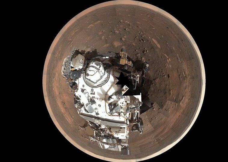 انتشار تصاویری از صخره‌ها و سازه‌های مریخی توسط کاوشگر استقامت