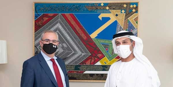 تصویر عجیب سفیر امارات جنجالی شد+عکس
