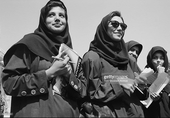 دختران جوان تهرانی در سال هفتاد و پنج+عکس