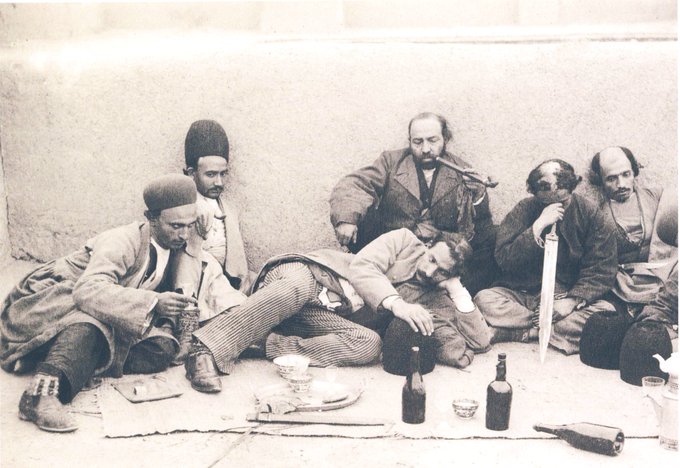 تصویر عجیب از قمه کش های تهران در دوره قاجار+عکس