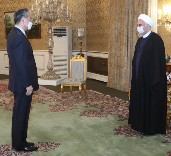 دیدار وزیر خارجه چین با روحانی+عکس
