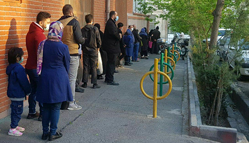 صف عجیب ملاقات با احمدی نژاد در نارمک+عکس