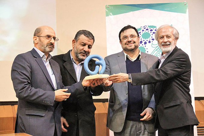 تصویر قدیمی از یک رونمایی عجیب در کشور+عکس تصویر قدیمی از یک رونمایی عجیب در کشور+عکس