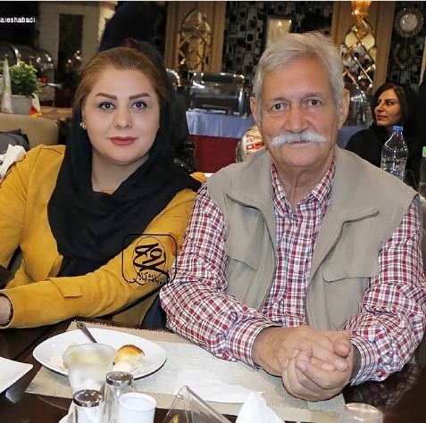 بازیگر پیشکسوت ایرانی در کنار زن جوانش+عکس