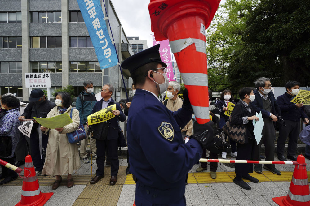 حرکت زشت دولت ژاپن+عکس