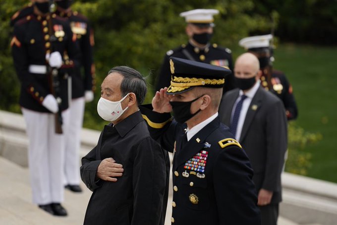حرکت عجیب نخست وزیر ژاپن+عکس