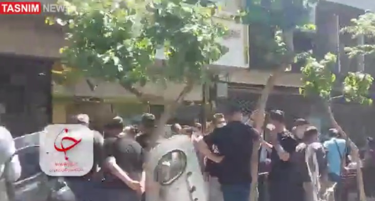 صف طولانی فروش دلار در میدان فردوسی+عکس