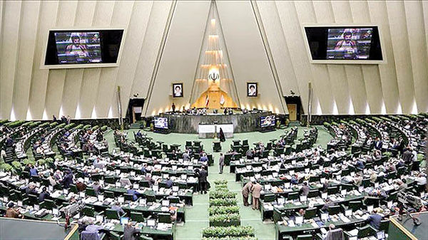 انتقاد تند نمایندگان مجلس از ظریف