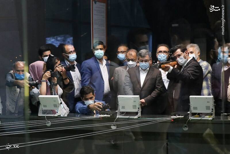 تیراندازی وزیر دولت روحانی در کیش+عکس