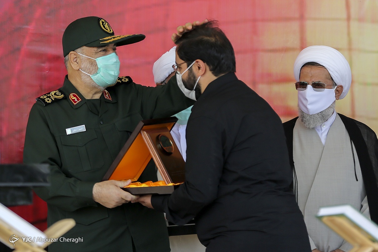 پسر سردار حجازی در مراسم چهلم پدرش+عکس