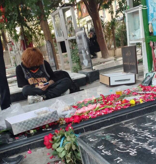 مهمان خاص بر سر مزار شهید هادی+عکس
