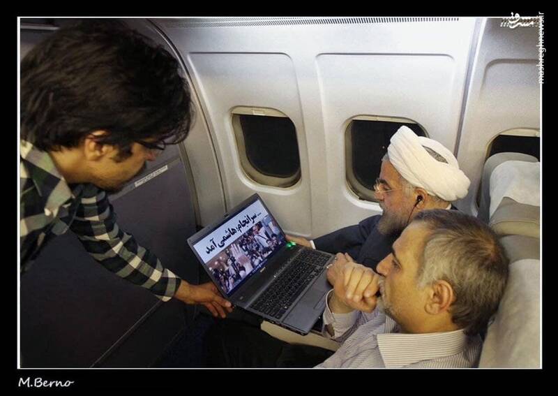 روحانی در حال دیدن فیلم هاشمی رفسنجانی+عکس